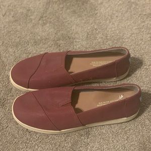 Toms sneakers